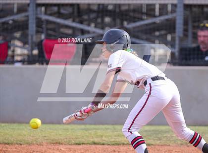 Thumbnail 1 in Yukon vs Mustang (OSSAA 6A Region 1 Final) photogallery.