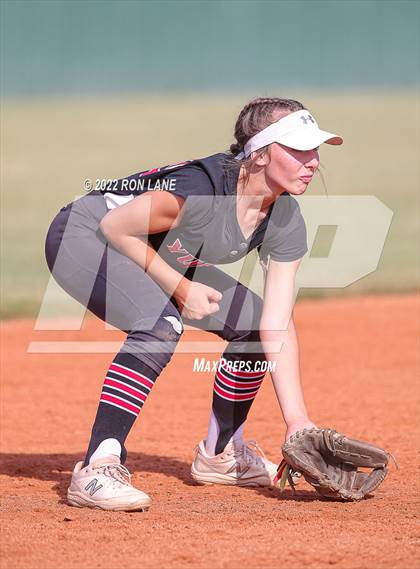 Thumbnail 3 in Yukon vs Mustang (OSSAA 6A Region 1 Final) photogallery.