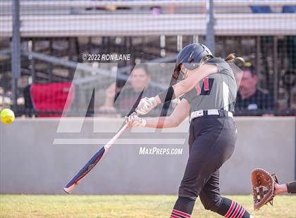 Thumbnail 2 in Yukon vs Mustang (OSSAA 6A Region 1 Final) photogallery.