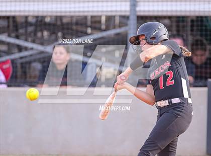 Thumbnail 1 in Yukon vs Mustang (OSSAA 6A Region 1 Final) photogallery.