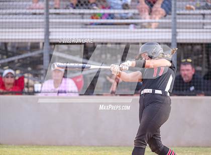 Thumbnail 3 in Yukon vs Mustang (OSSAA 6A Region 1 Final) photogallery.