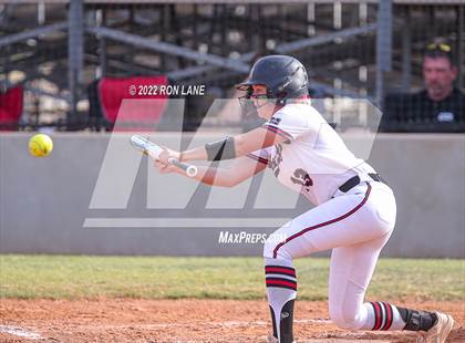 Thumbnail 2 in Yukon vs Mustang (OSSAA 6A Region 1 Final) photogallery.