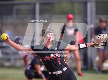 Thumbnail 1 in Yukon vs Mustang (OSSAA 6A Region 1 Final) photogallery.