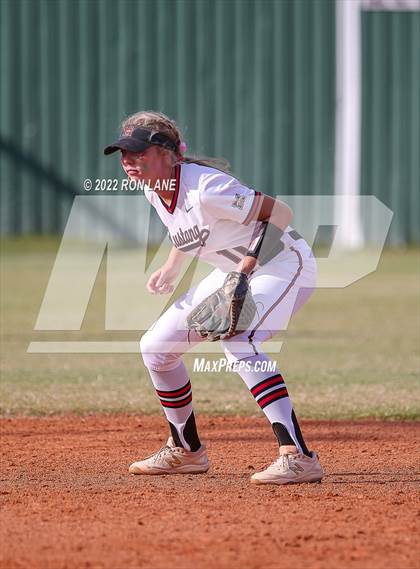 Thumbnail 2 in Yukon vs Mustang (OSSAA 6A Region 1 Final) photogallery.