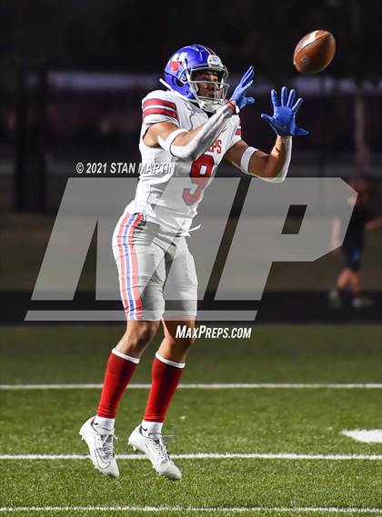 Thumbnail 1 in Austin vs. Westlake photogallery.