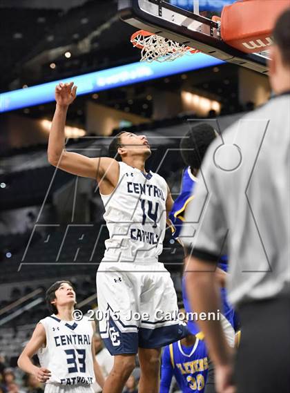 Thumbnail 1 in Central Catholic vs Clemens (AT&T Center) photogallery.