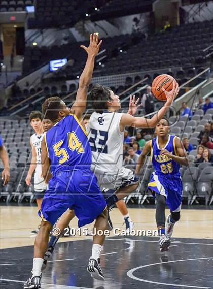 Thumbnail 2 in Central Catholic vs Clemens (AT&T Center) photogallery.