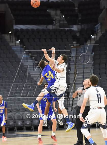 Thumbnail 2 in Central Catholic vs Clemens (AT&T Center) photogallery.