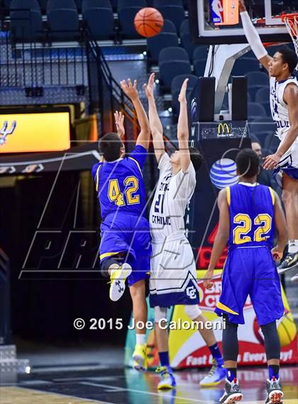 Thumbnail 2 in Central Catholic vs Clemens (AT&T Center) photogallery.