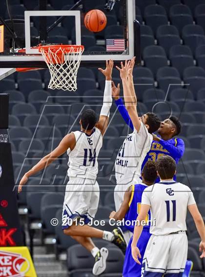 Thumbnail 3 in Central Catholic vs Clemens (AT&T Center) photogallery.