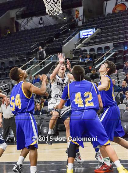 Thumbnail 2 in Central Catholic vs Clemens (AT&T Center) photogallery.