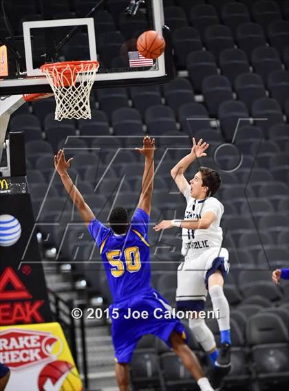 Thumbnail 2 in Central Catholic vs Clemens (AT&T Center) photogallery.