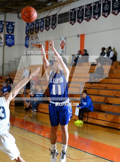 Thumbnail 2 in El Rancho vs. Gabrielino (Poly Tournament) photogallery.