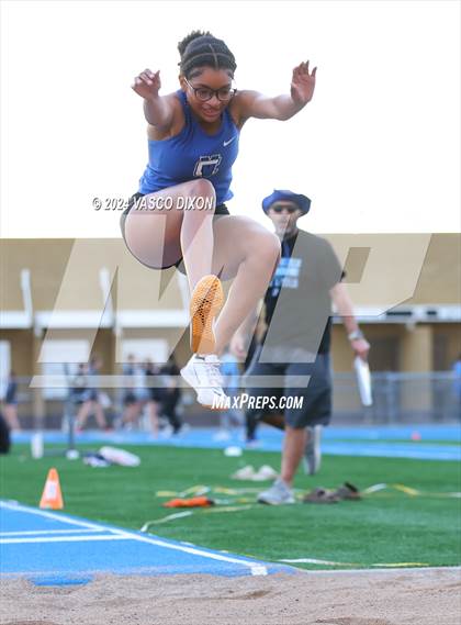 Thumbnail 3 in Estrella Foothills Invitational photogallery.