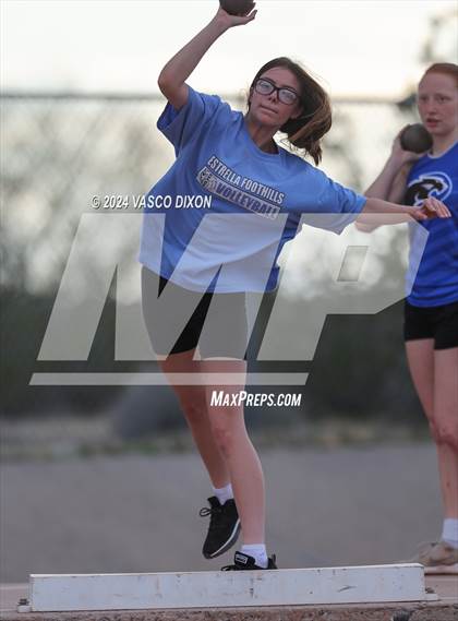 Thumbnail 2 in Estrella Foothills Invitational photogallery.