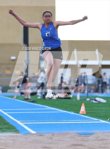 Thumbnail 2 in Estrella Foothills Invitational photogallery.