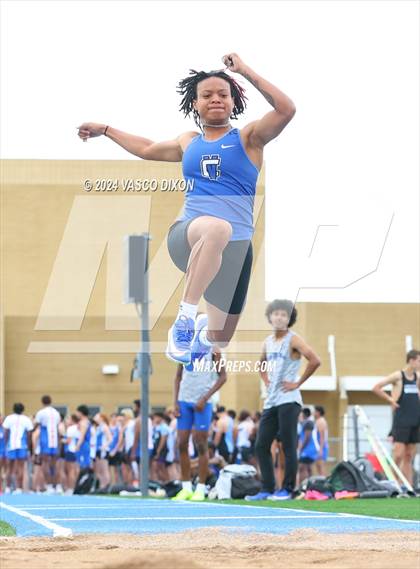Thumbnail 3 in Estrella Foothills Invitational photogallery.