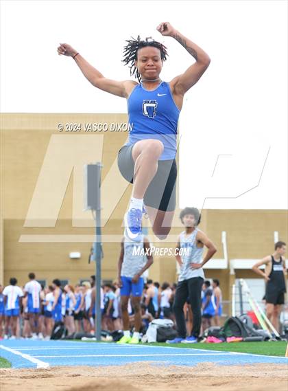 Thumbnail 1 in Estrella Foothills Invitational photogallery.
