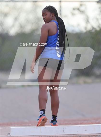 Thumbnail 3 in Estrella Foothills Invitational photogallery.