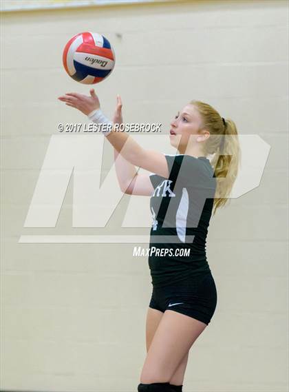 Thumbnail 2 in Clark @ Warren photogallery.