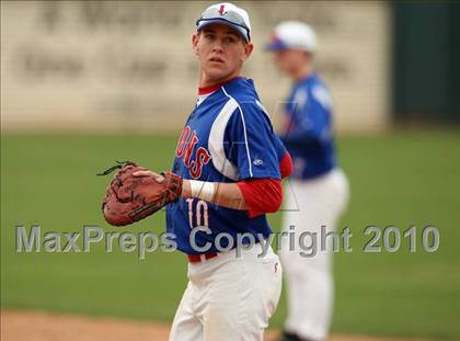 Thumbnail 1 in Leander vs. Bell (Rock Hardball Classic) photogallery.