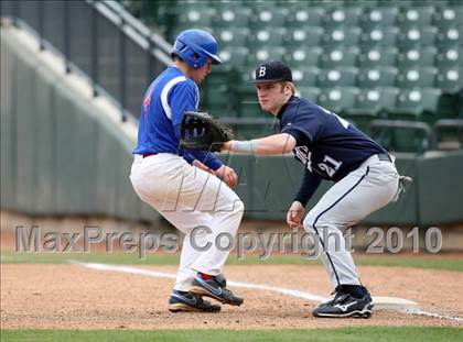Thumbnail 1 in Leander vs. Bell (Rock Hardball Classic) photogallery.