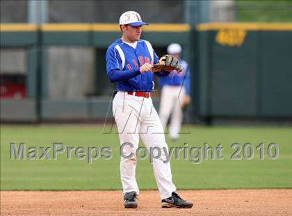 Thumbnail 1 in Leander vs. Bell (Rock Hardball Classic) photogallery.