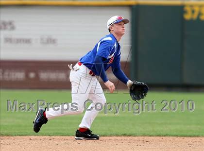 Thumbnail 1 in Leander vs. Bell (Rock Hardball Classic) photogallery.