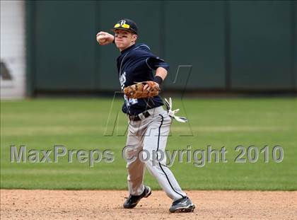 Thumbnail 1 in Leander vs. Bell (Rock Hardball Classic) photogallery.