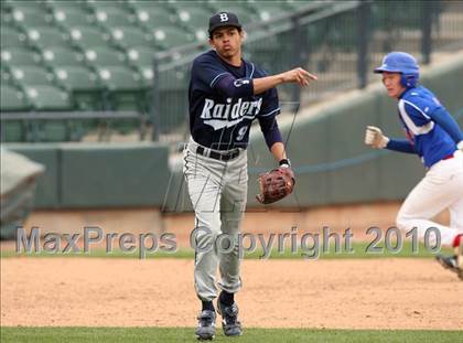 Thumbnail 1 in Leander vs. Bell (Rock Hardball Classic) photogallery.
