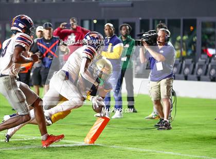 Thumbnail 3 in St. Thomas Aquinas vs. Homestead (FHSAA 3M Final) photogallery.