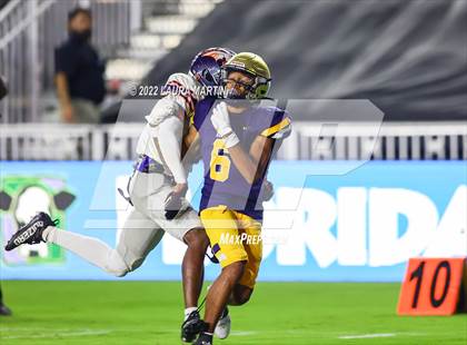 Thumbnail 2 in St. Thomas Aquinas vs. Homestead (FHSAA 3M Final) photogallery.
