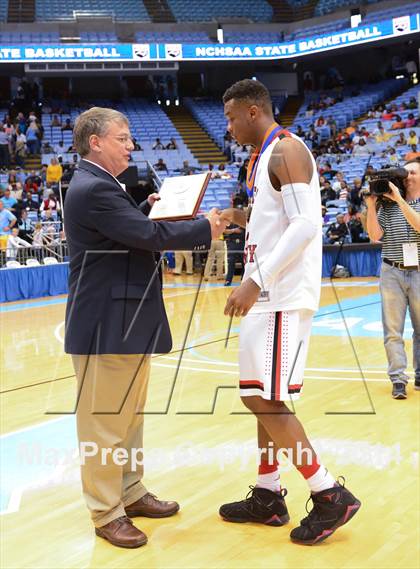 Thumbnail 2 in Winston-Salem Prep vs. East Carteret (NCHSAA 1A Final) photogallery.
