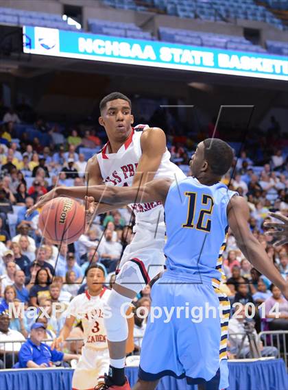 Thumbnail 2 in Winston-Salem Prep vs. East Carteret (NCHSAA 1A Final) photogallery.