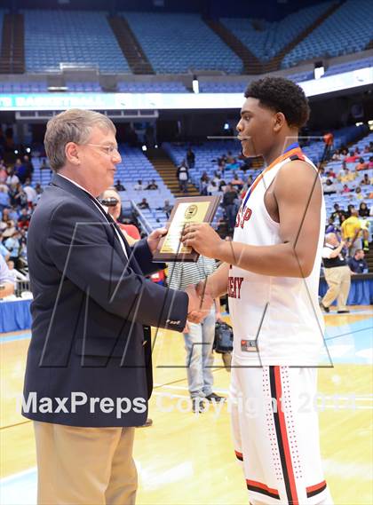 Thumbnail 1 in Winston-Salem Prep vs. East Carteret (NCHSAA 1A Final) photogallery.
