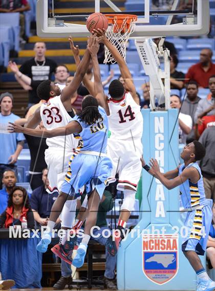 Thumbnail 2 in Winston-Salem Prep vs. East Carteret (NCHSAA 1A Final) photogallery.