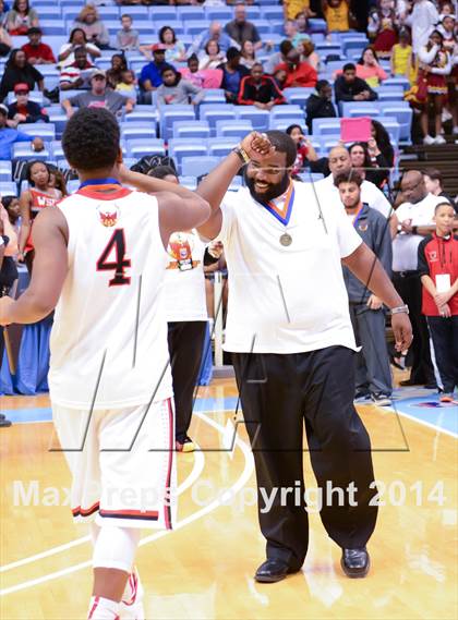 Thumbnail 3 in Winston-Salem Prep vs. East Carteret (NCHSAA 1A Final) photogallery.