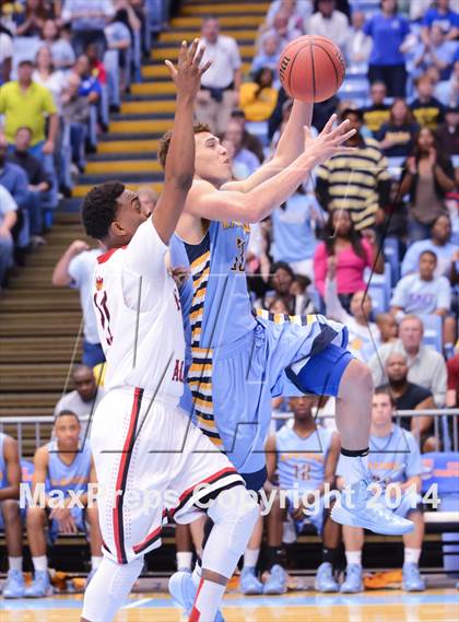 Thumbnail 3 in Winston-Salem Prep vs. East Carteret (NCHSAA 1A Final) photogallery.