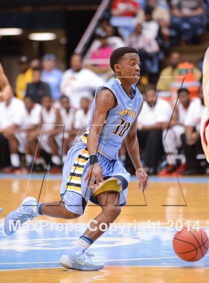Thumbnail 3 in Winston-Salem Prep vs. East Carteret (NCHSAA 1A Final) photogallery.