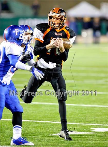 Thumbnail 2 in Folsom vs Vacaville (CIF SJS D2 Final) photogallery.