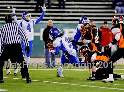 Thumbnail 3 in Folsom vs Vacaville (CIF SJS D2 Final) photogallery.
