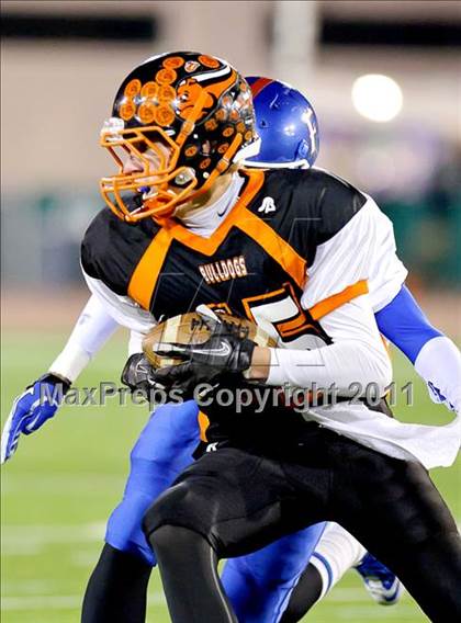 Thumbnail 1 in Folsom vs Vacaville (CIF SJS D2 Final) photogallery.
