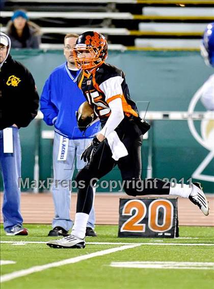 Thumbnail 1 in Folsom vs Vacaville (CIF SJS D2 Final) photogallery.