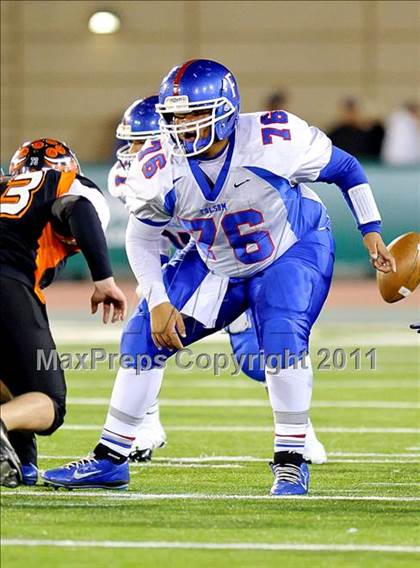 Thumbnail 2 in Folsom vs Vacaville (CIF SJS D2 Final) photogallery.