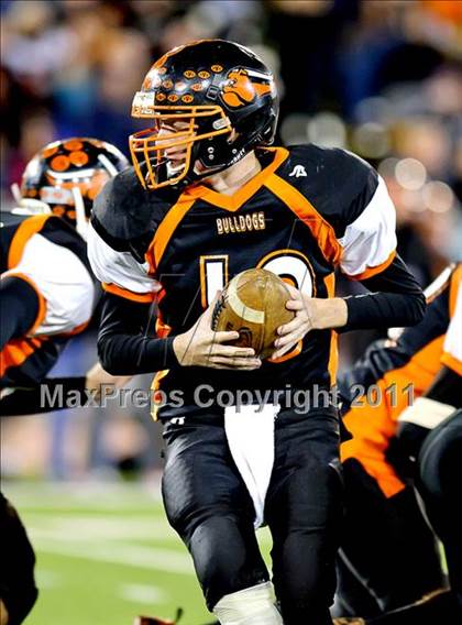 Thumbnail 2 in Folsom vs Vacaville (CIF SJS D2 Final) photogallery.