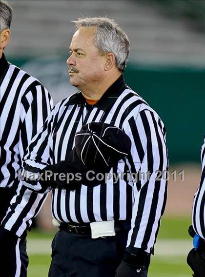 Thumbnail 2 in Folsom vs Vacaville (CIF SJS D2 Final) photogallery.