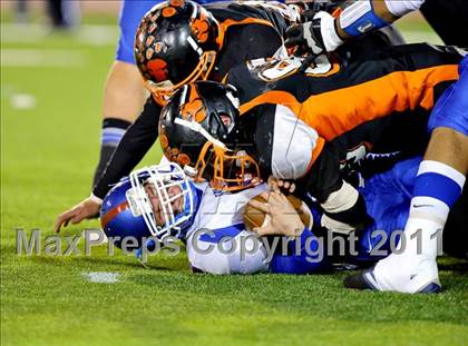 Thumbnail 3 in Folsom vs Vacaville (CIF SJS D2 Final) photogallery.