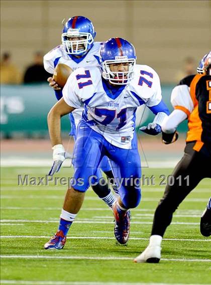 Thumbnail 2 in Folsom vs Vacaville (CIF SJS D2 Final) photogallery.