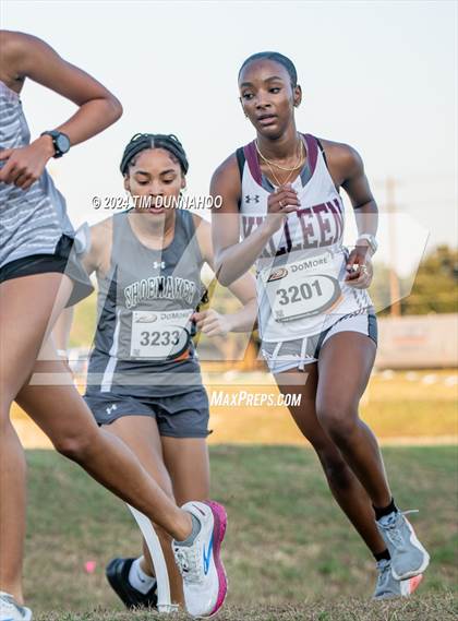 Thumbnail 2 in Cedar Park Invitational (5A-6A) photogallery.
