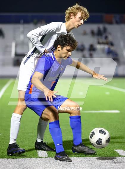 Thumbnail 1 in Grand Oaks vs College Park photogallery.